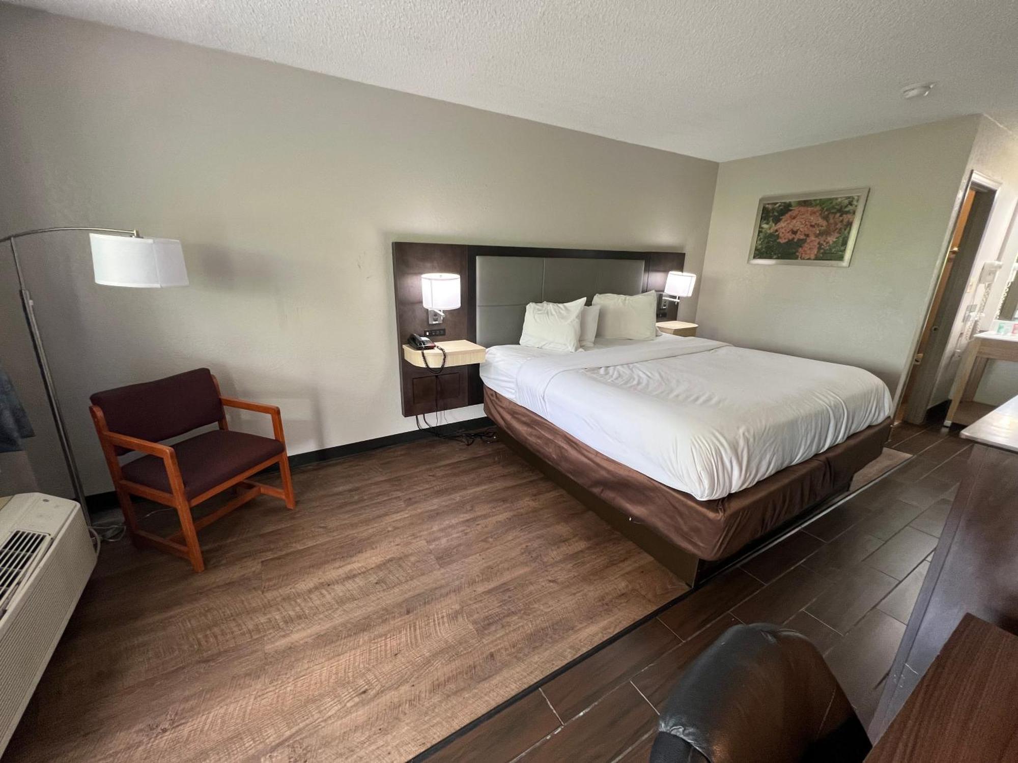 Days Inn & Suites By Wyndham Monroe Luaran gambar