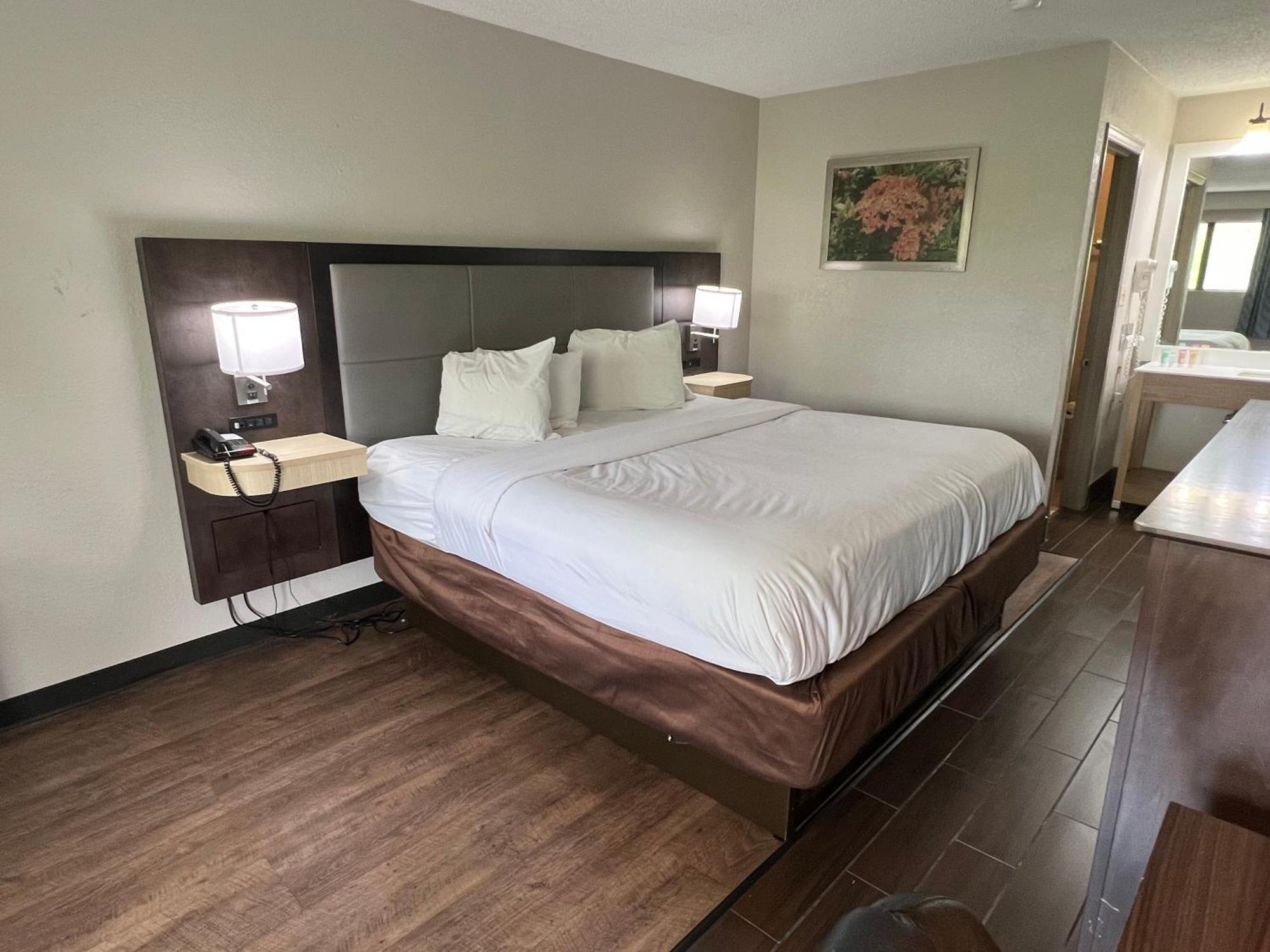 Days Inn & Suites By Wyndham Monroe Luaran gambar
