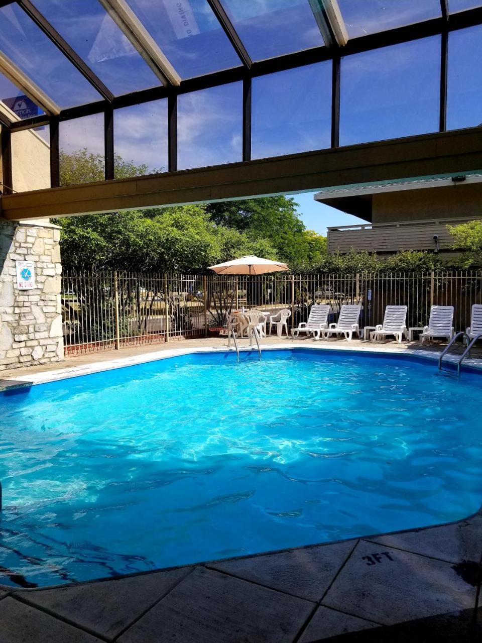 Days Inn & Suites By Wyndham Monroe Luaran gambar