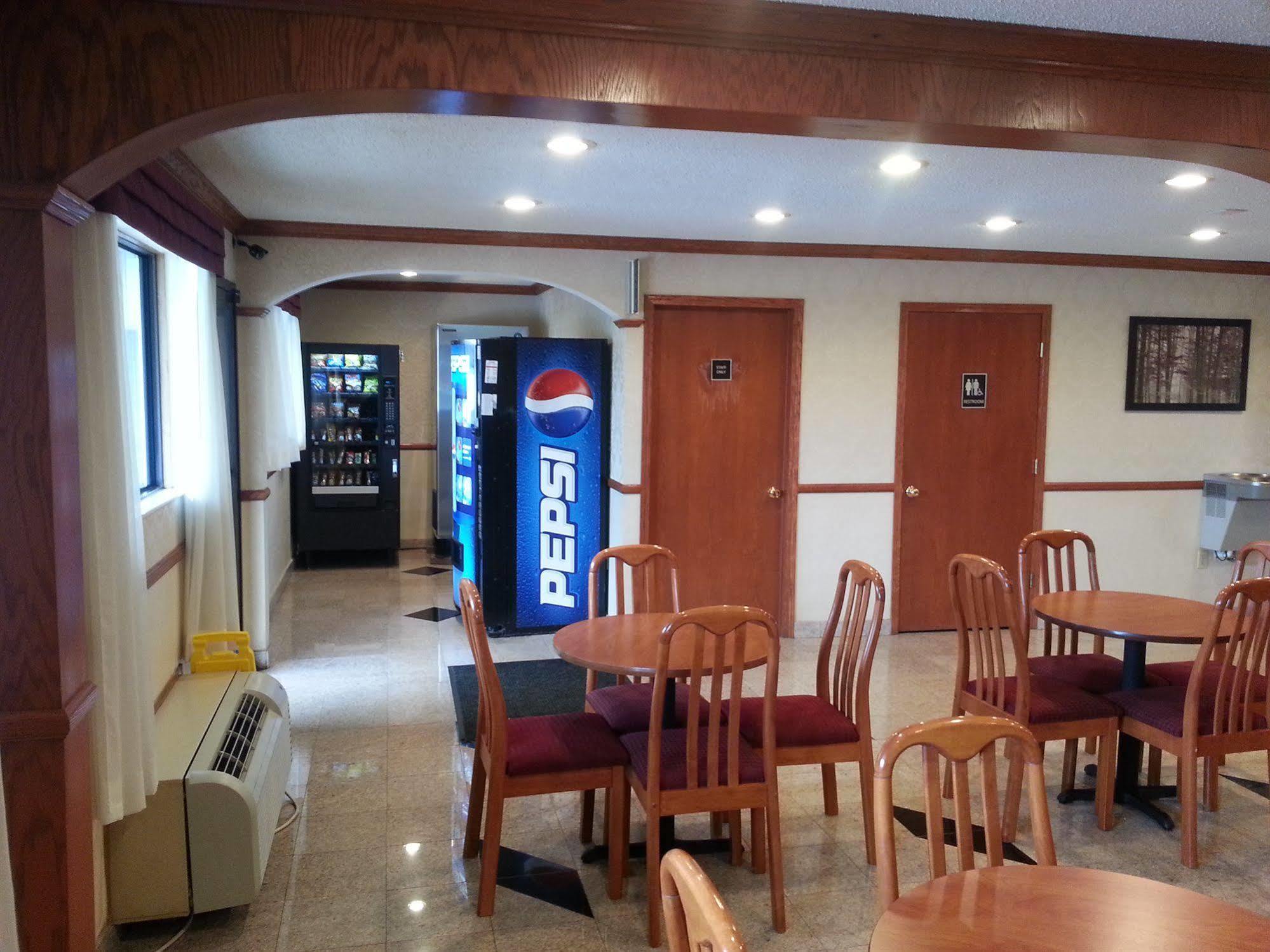 Days Inn & Suites By Wyndham Monroe Luaran gambar