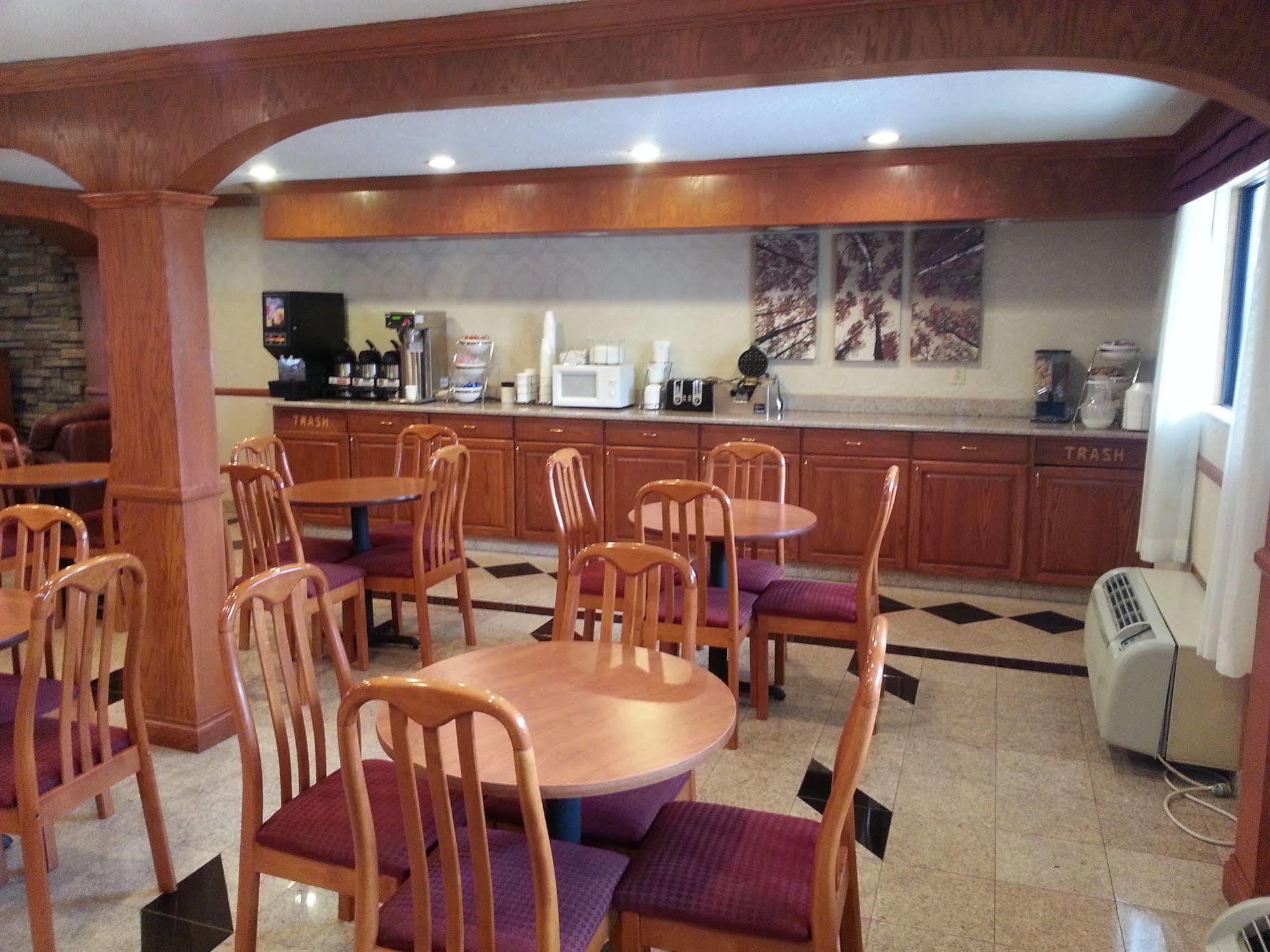Days Inn & Suites By Wyndham Monroe Luaran gambar