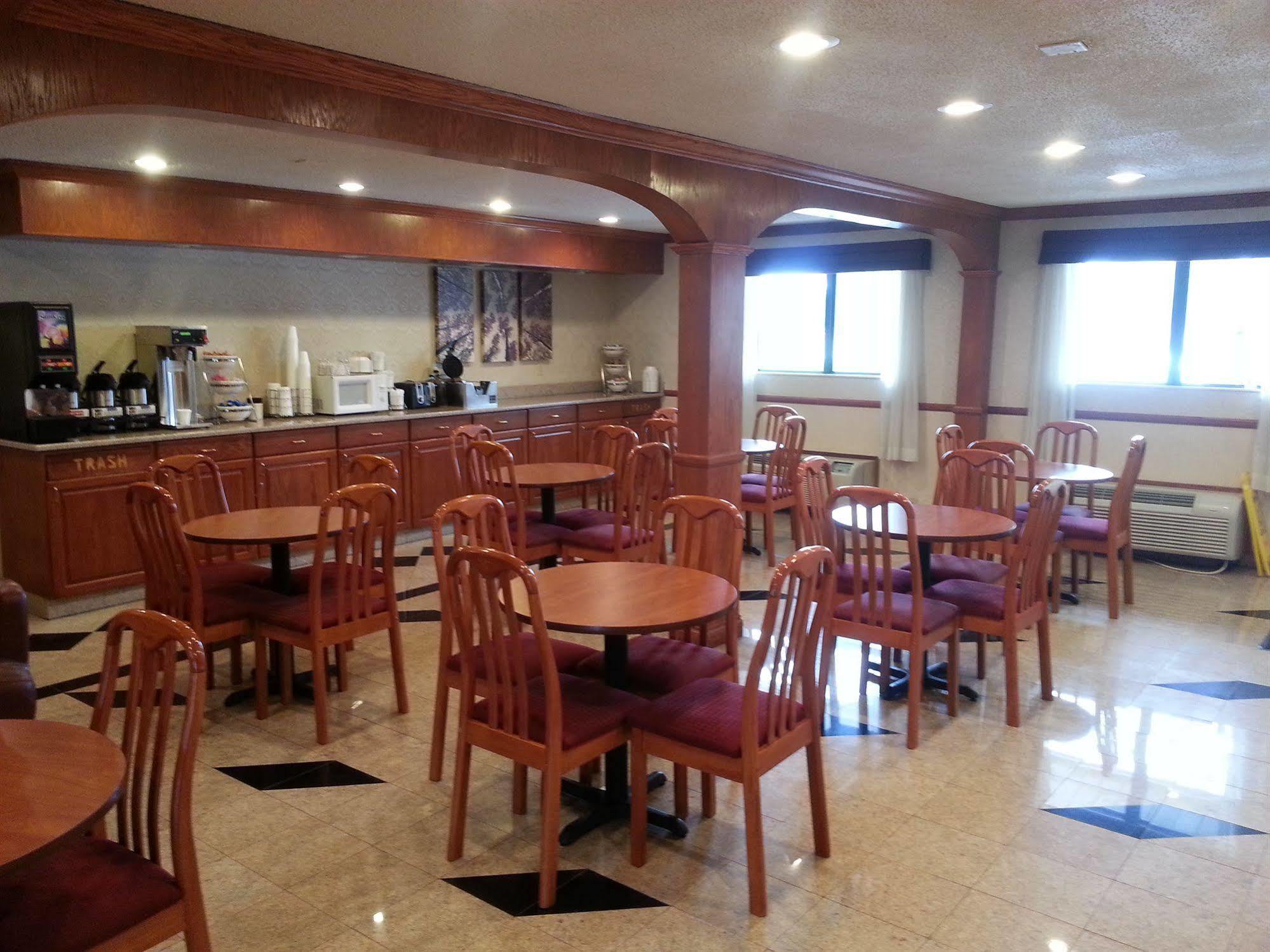 Days Inn & Suites By Wyndham Monroe Luaran gambar
